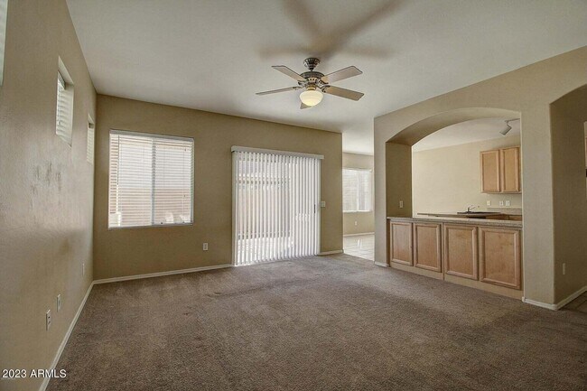 Building Photo - 3019 W Cavalry Dr