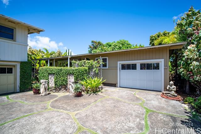 Primary Photo - 927 10th Ave