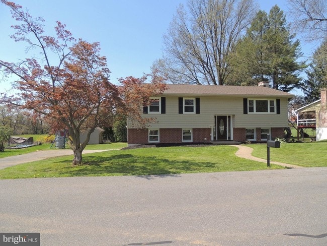 Building Photo - 6215 Shepherd Hills Ave