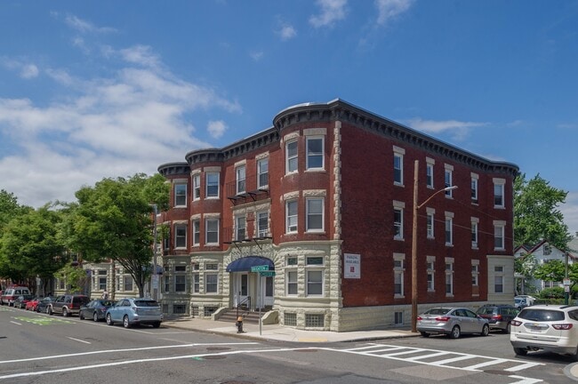 Building Photo - 75 Brighton Ave