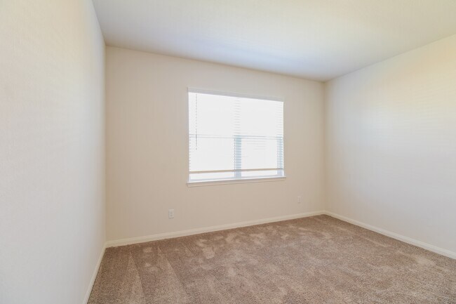 Foto del edificio - 26701 Frost Dr