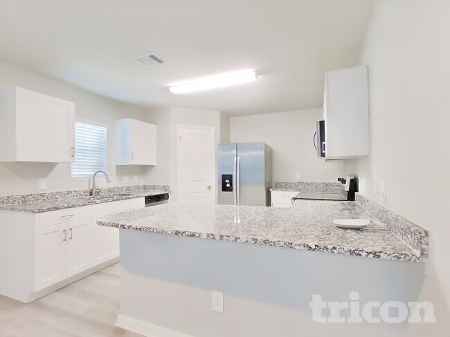 Foto del edificio - 15673 Briar Frst Dr