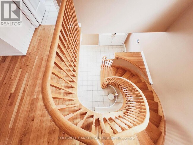 Photo du bâtiment - 31 Powell Dr