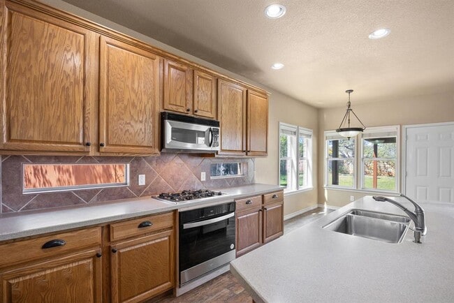 Building Photo - 2403 Beeleigh Ct