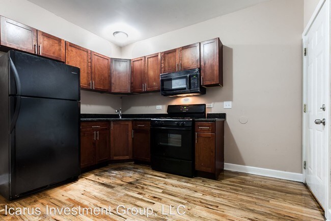 Foto del edificio - 6854-6856 S Cornell Ave