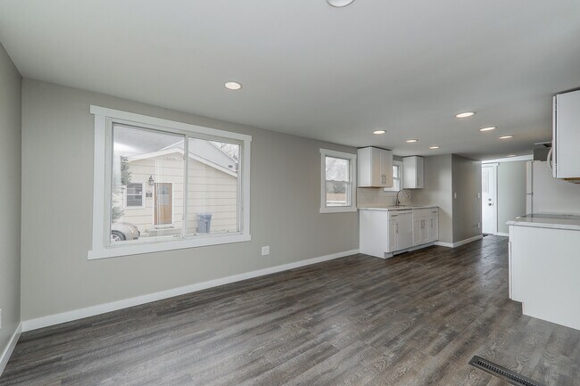 Building Photo - 4410 Buckley Ave