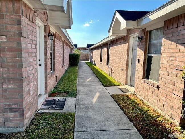 Foto del edificio - 2301 N Erica St