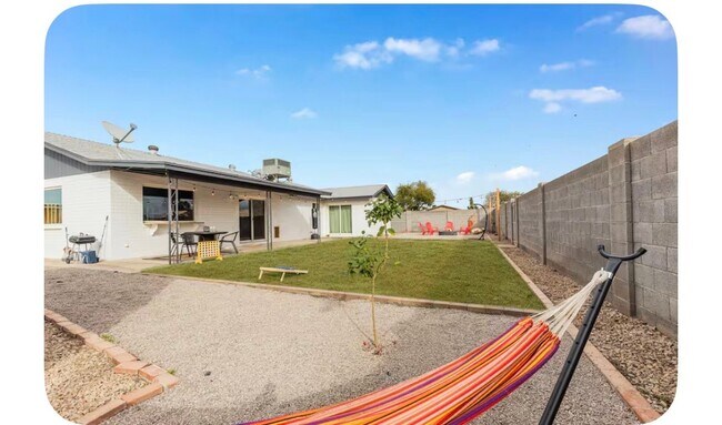 Foto del edificio - 2529 E Commonwealth Cir