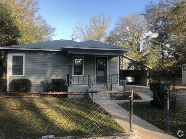 Building Photo - 720 Powell Dr