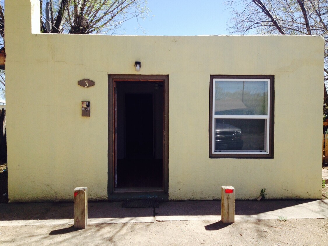 Primary Photo - 1015 State Ave