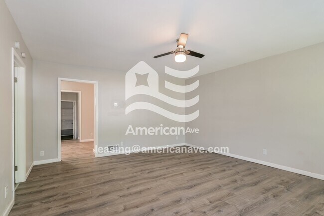 Foto del edificio - 2220 Gaebler Ave