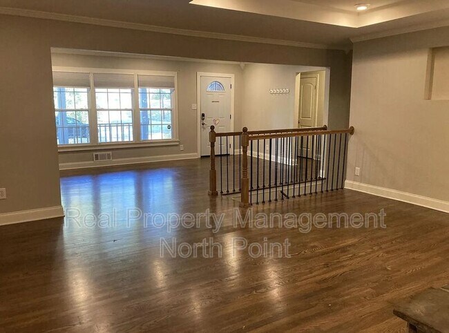 Foto del edificio - 1755 Reindeer Dr NE