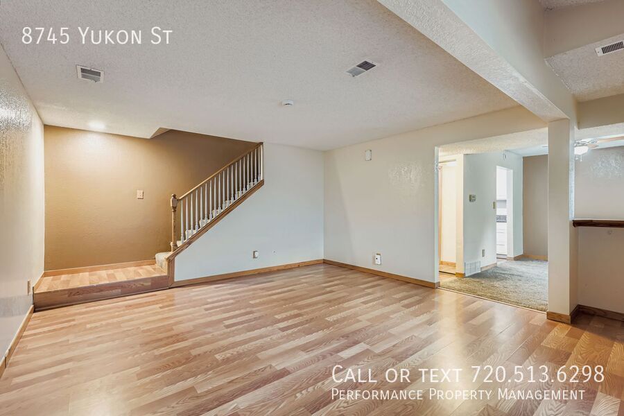 Photo - 8745 Yukon St-