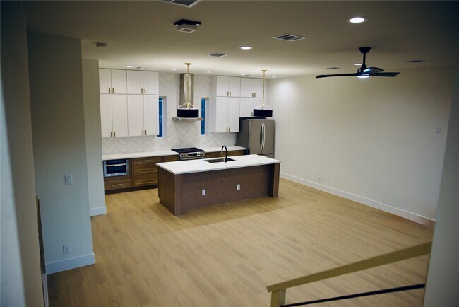 Foto del edificio - 4702 Coke St