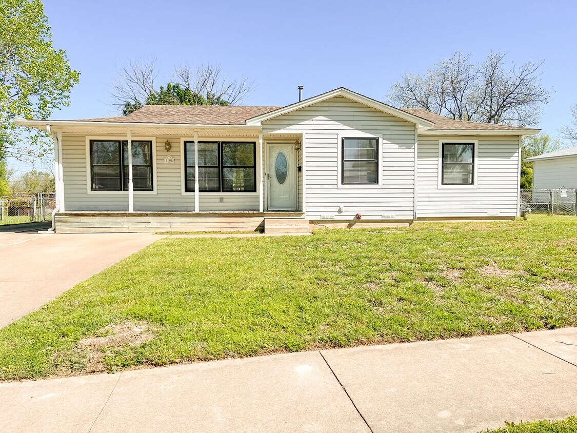 Primary Photo - Available Now!!!! Beautiful 1 story, 3 bed...
