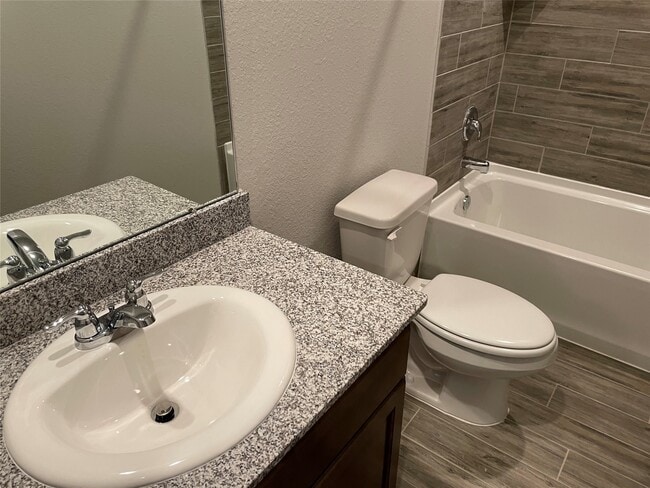 Foto del edificio - 24814 Sierra Laurel Ln