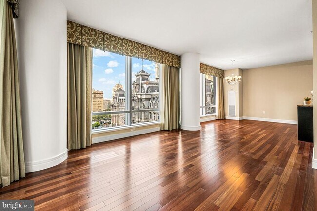 Building Photo - 1414 S Penn Square