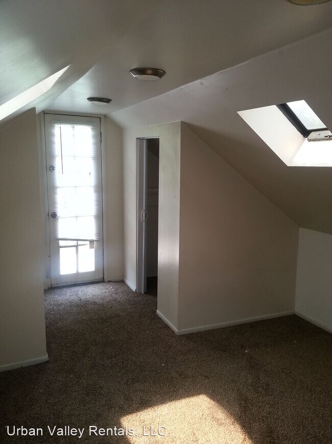 Foto del edificio - 3 br, 1 bath House - 604 East Mansfield