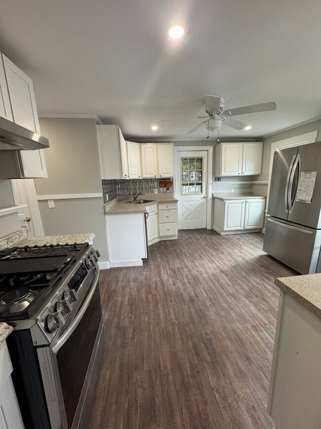 Building Photo - 49 Church St