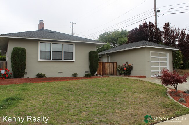 Building Photo - 2 br, 1 bath House - 15 Jacinto Lane