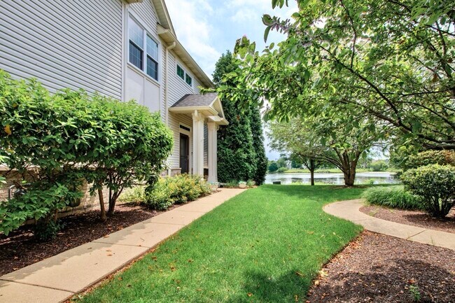 Foto del edificio - 24813 Ironwood Ct
