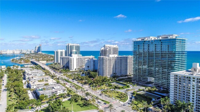 Foto del edificio - 10203 Collins Ave