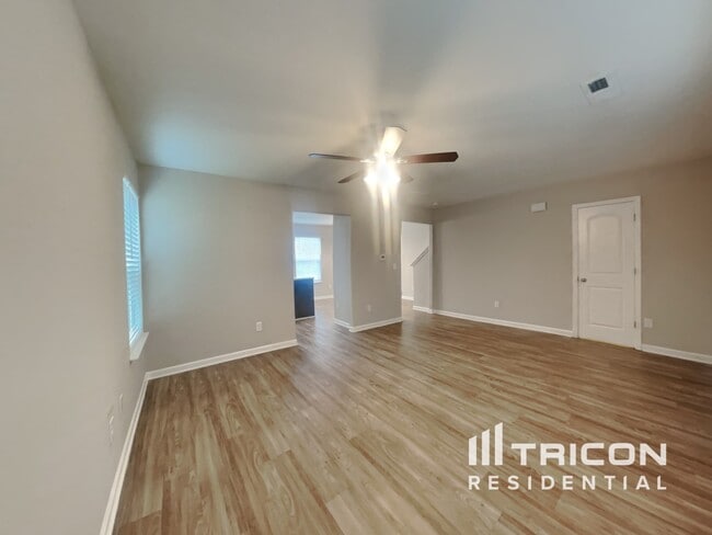 Building Photo - 1524 Hamilton Hills Drive Greensboro NC