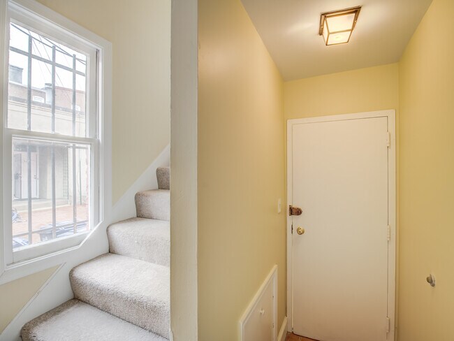 Foto del edificio - 116 12th St NE