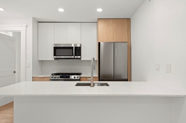 Building Photo - 26 Bradlee Rd