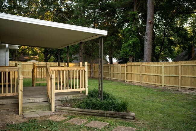 Foto del edificio - 1153 Greenview Rd