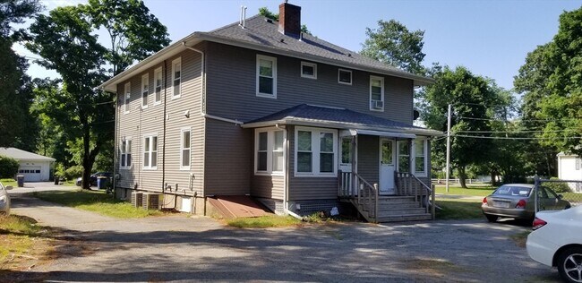 Building Photo - 403 S Main St