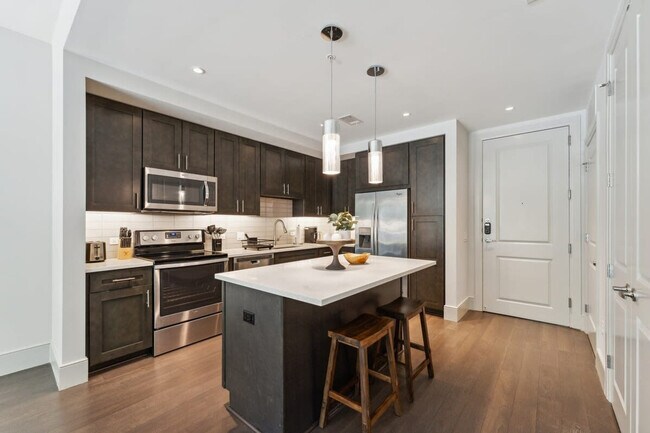 Foto del edificio - 9845 N Central Expy