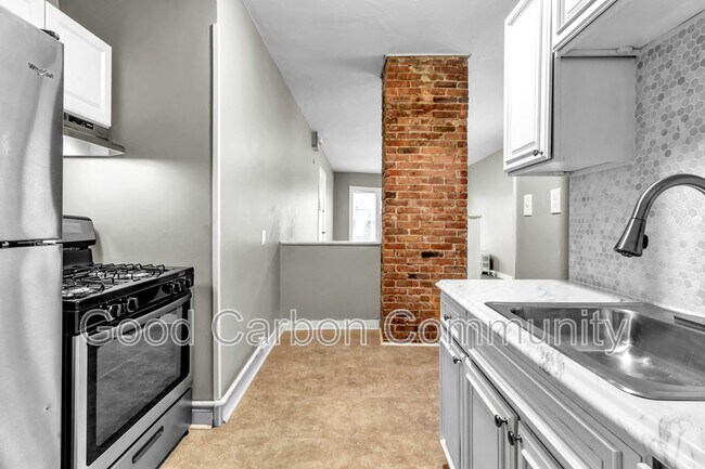 Building Photo - 135 Elmwood Ave