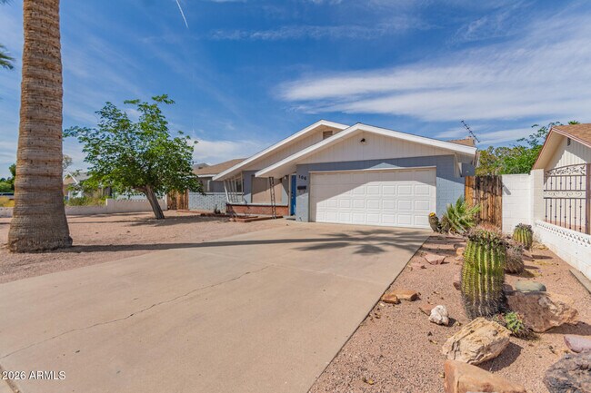 Building Photo - 106 E Geneva Dr