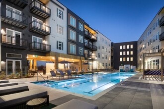 Building Photo - Olivine