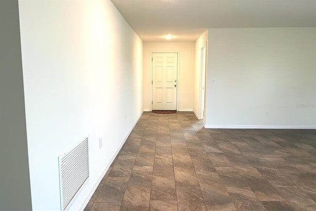 Building Photo - 851 Alminar Ave SE