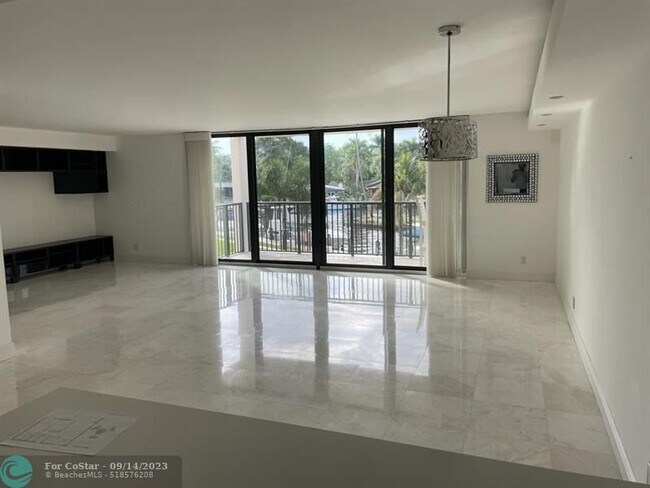 Building Photo - 1301 River Reach Dr