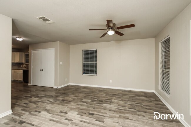 Foto del edificio - 7540 Amber Drive, Dallas, TX 75241