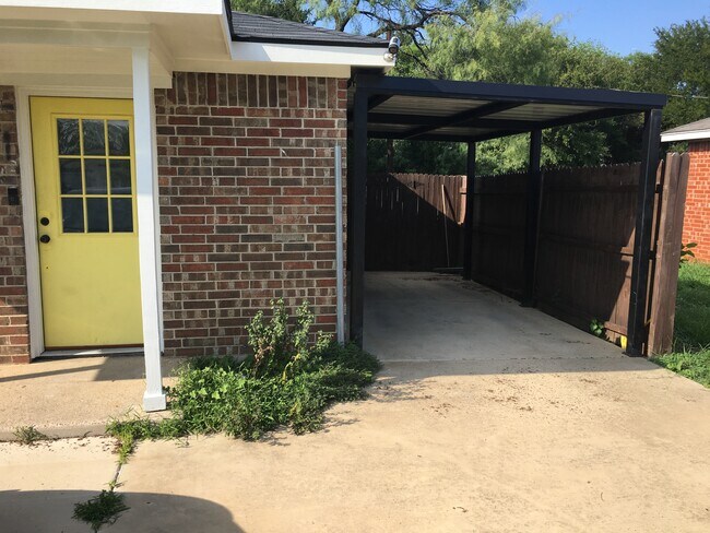 covered parking - 5923 Whittlesey Rd