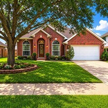Building Photo - 4010 Highland Vale Ct