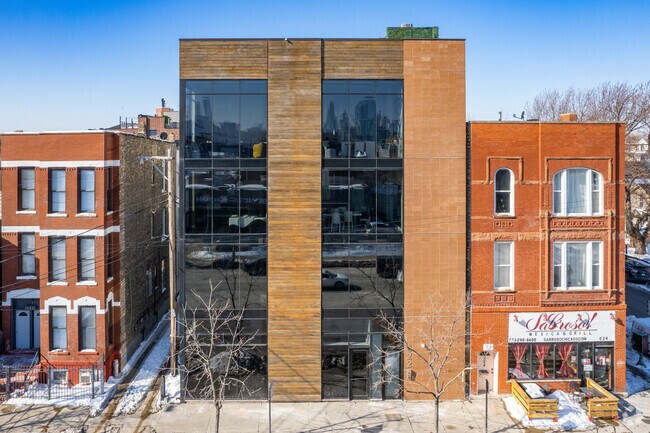 Foto del edificio - 622 N Ashland Ave