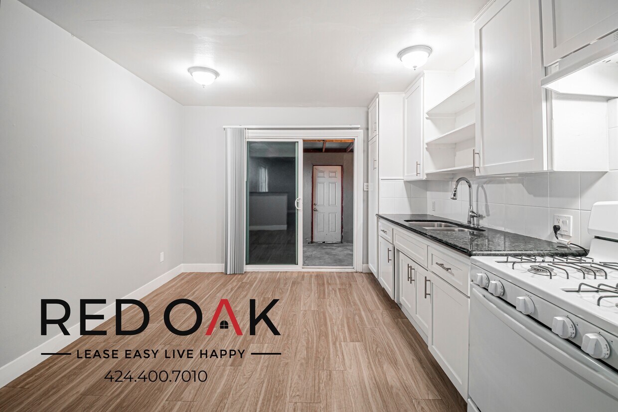 Foto principal - 690 S Riverside Ave