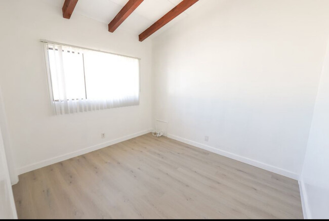 Foto del edificio - 11615 Culver Blvd