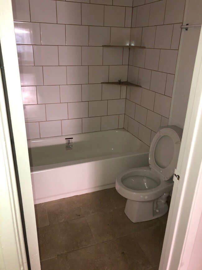 remodeled bathroom - 5461 Kester Ave