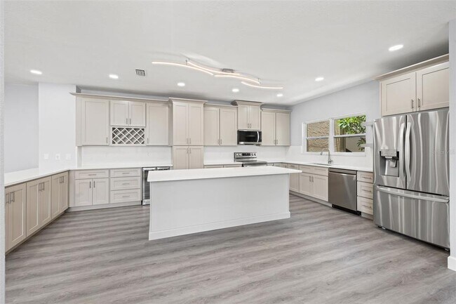 Foto del edificio - 487 Pinellas Bayway S