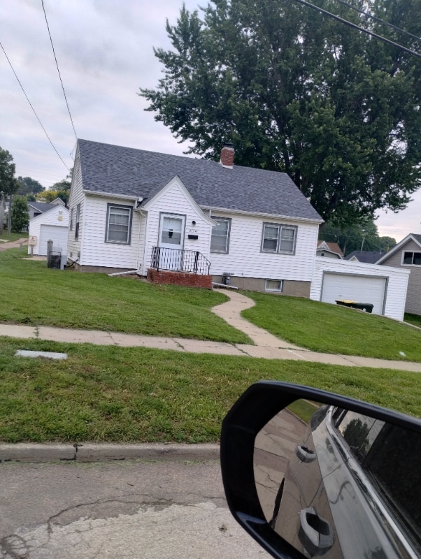 Primary Photo - 2116 S Clinton St