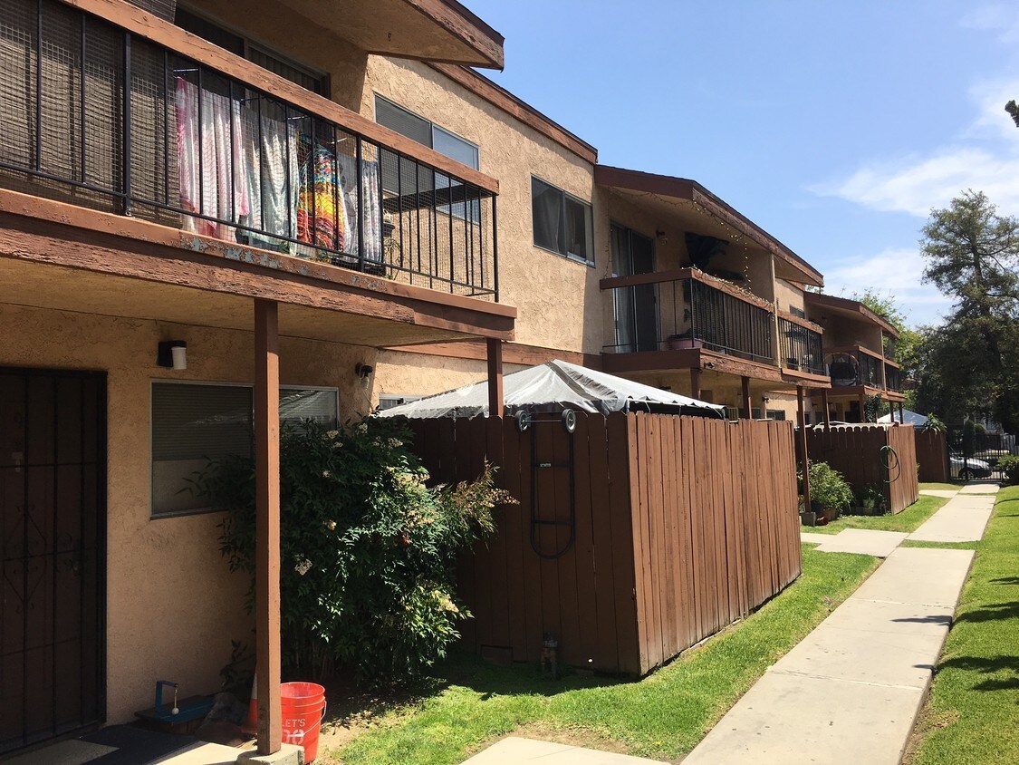 Foto principal - 9215 Glendon Way