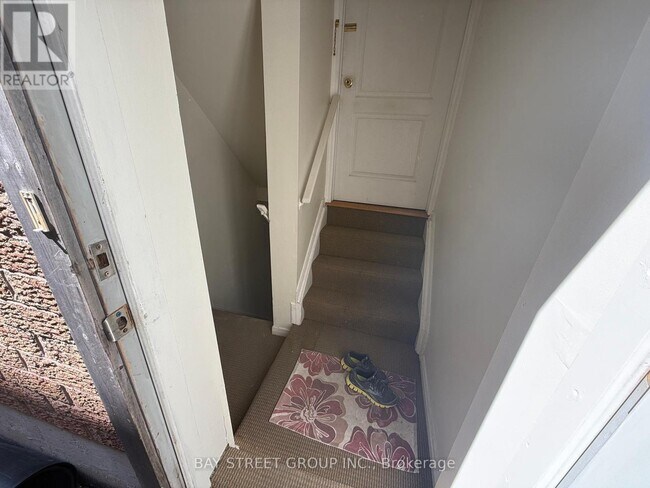 Building Photo - 5327 Landsborough Ave