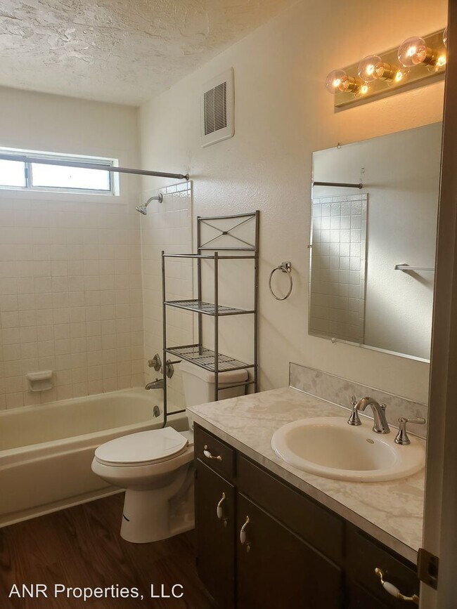 Foto del edificio - 1286 Blaine Ave