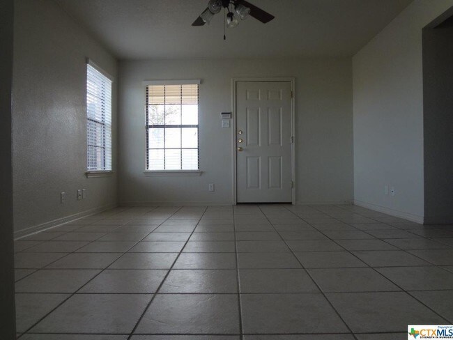 Foto del edificio - 5100 Heather Ln